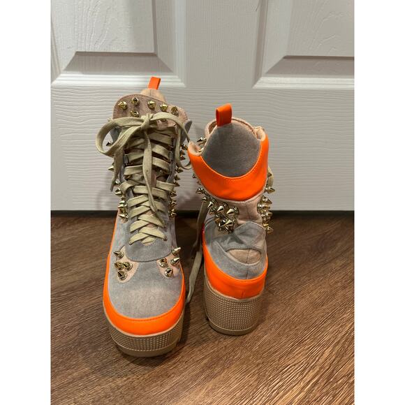 Cape Robbin Jadey Spike Studs Combat Neon Grey Suede Boots Women's 7 - Picture 4 of 11